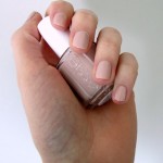 Essie Topless and Barefoot – Mon nude préféré